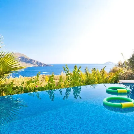 Stunning Seaviews Вилла *